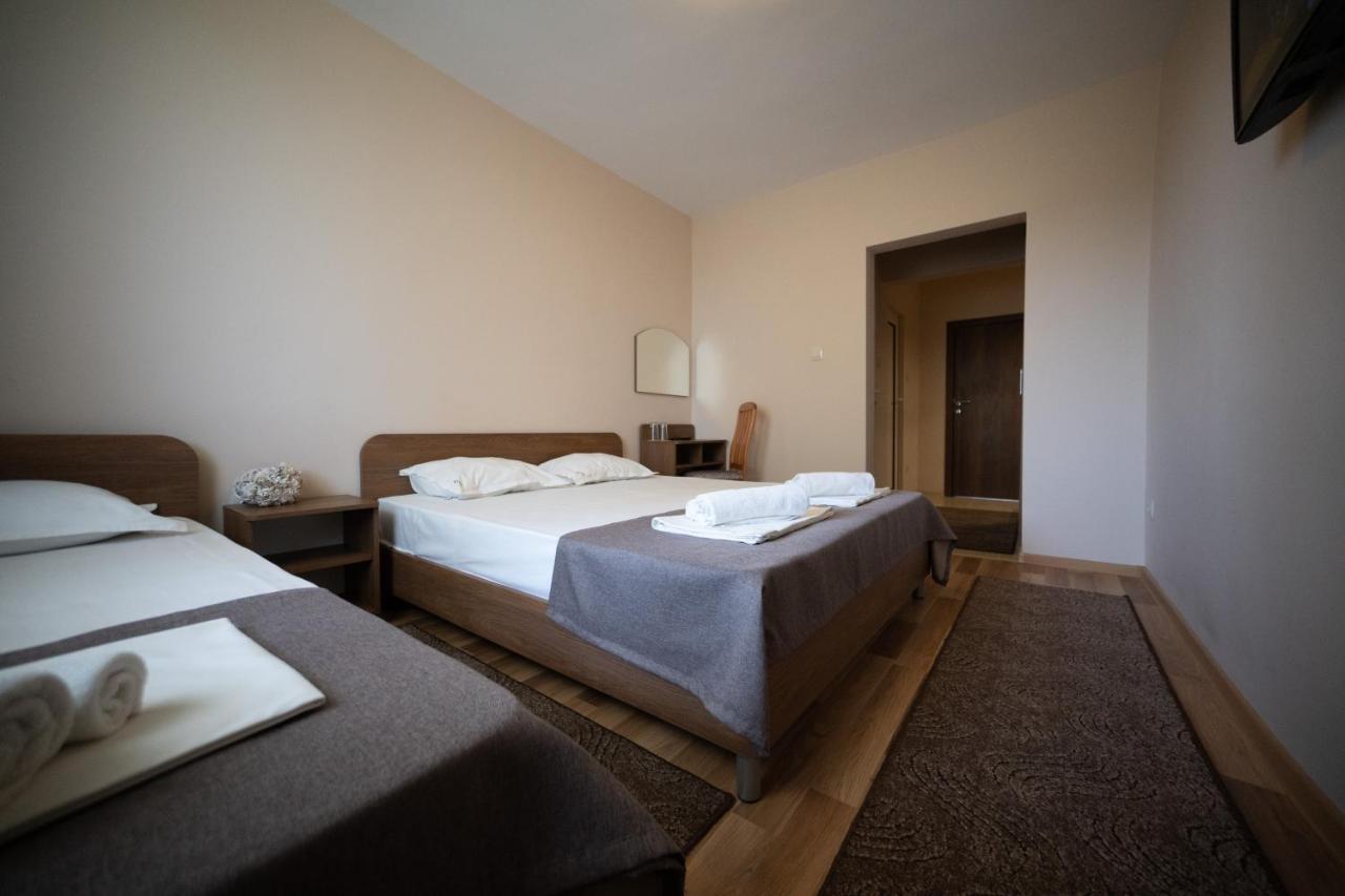 Hotel Velista Voneshta Voda Eksteriør bilde