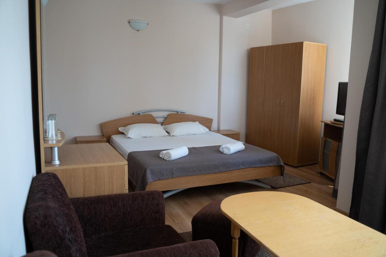 Hotel Velista Voneshta Voda Eksteriør bilde